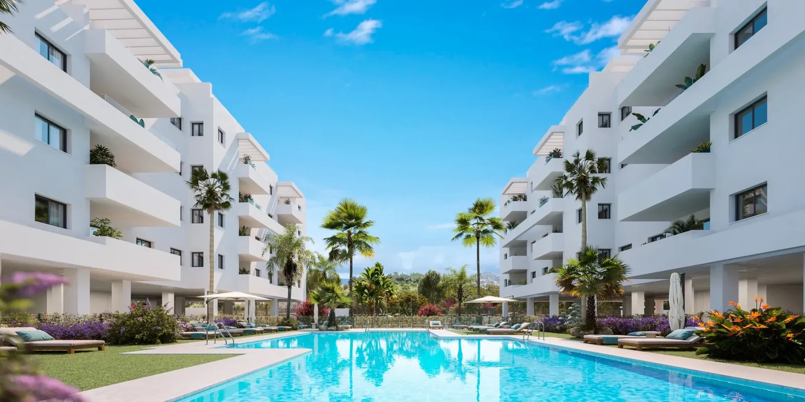 Piscina comunitaria a pocos pasos del paseo marítimo