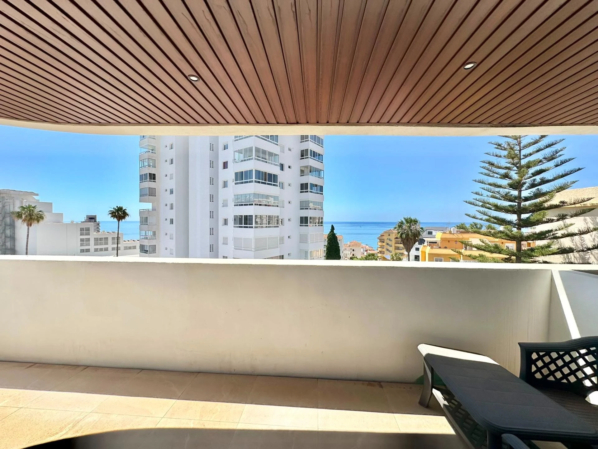 piso con terraza de 25 m² · benalmádena — Benalmádena · Arroyo de la Miel