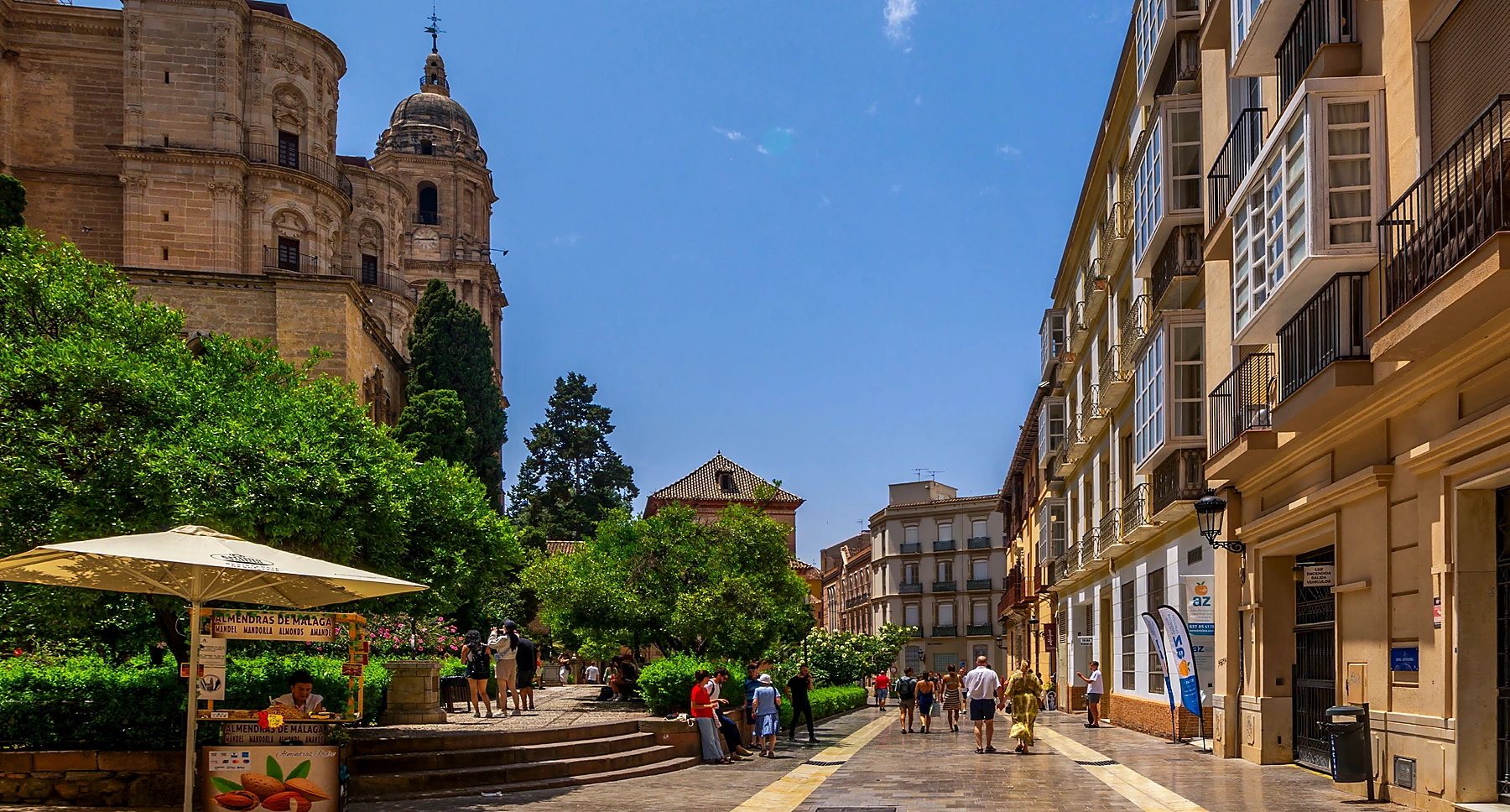 l entorno peatonal de Cister frente a la Catedral de Málaga